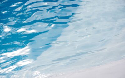 How Robotic Pool Cleaners Tackle the Waterline