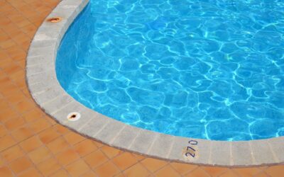 How Robotic Pool Cleaners Clean Corners