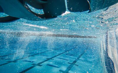 How Robotic Pool Cleaners Navigate and Move Underwater