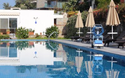 How Does a Cordless Robotic Pool Cleaner Work