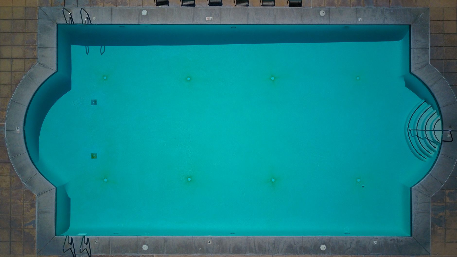 Illustration for: Can Robotic Pool Cleaner Be Used in Above Ground Pool?